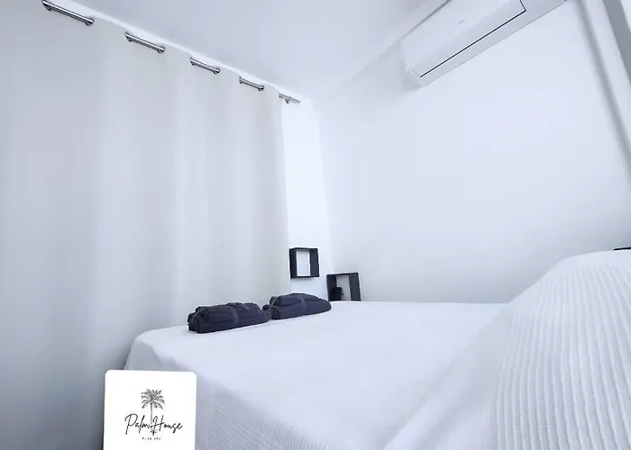 아파트 Palm House