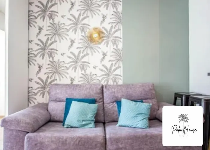 Palm House * 托雷维耶哈